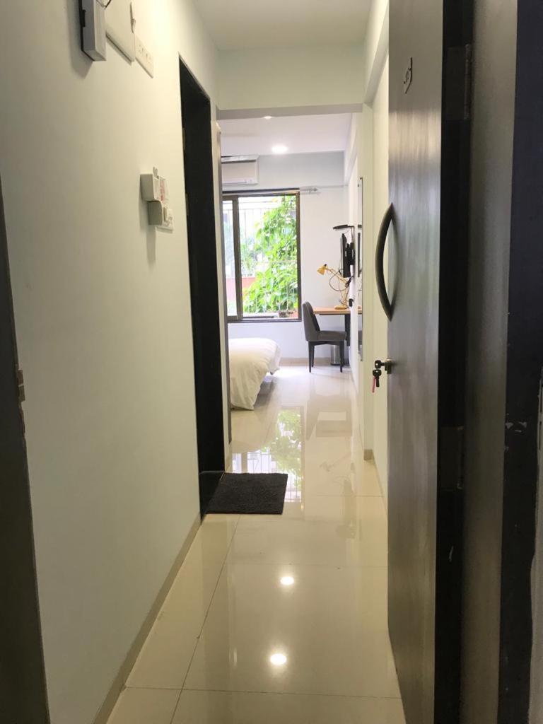 Hooliv 7 Avenues G Block Hotel Пюн Екстериор снимка
